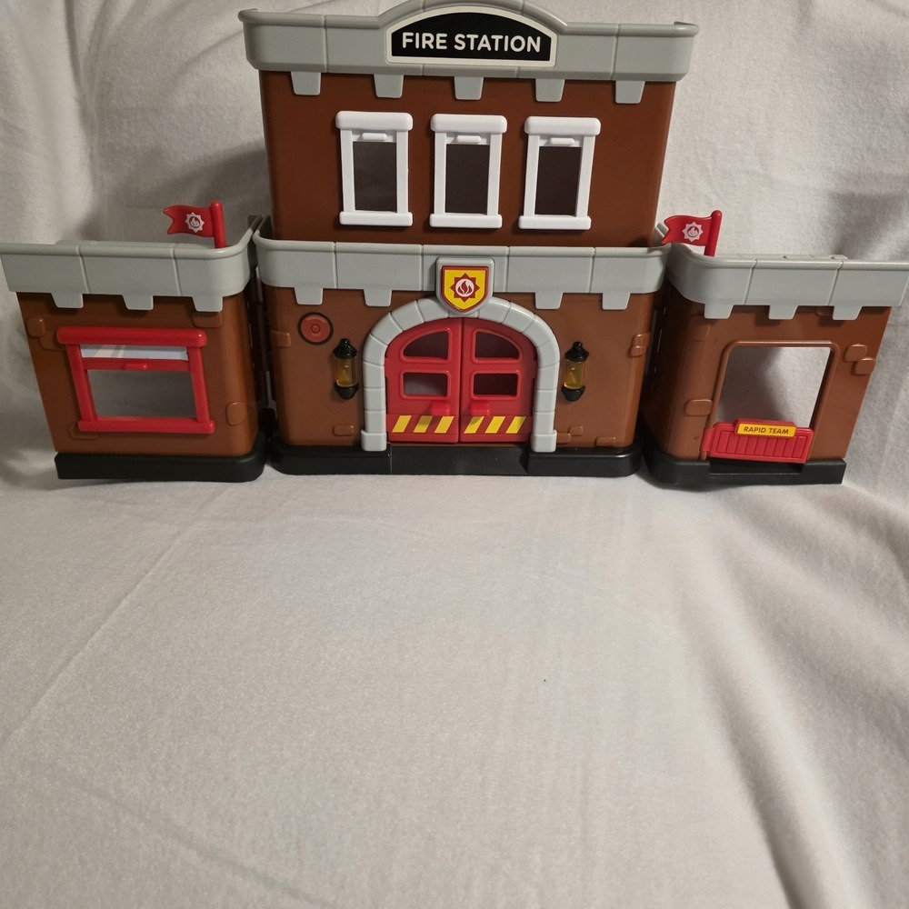 Members Mark Fire Station Playset w/ Opening Doors & Lights, Age 3-4 - Picture 1 of 6